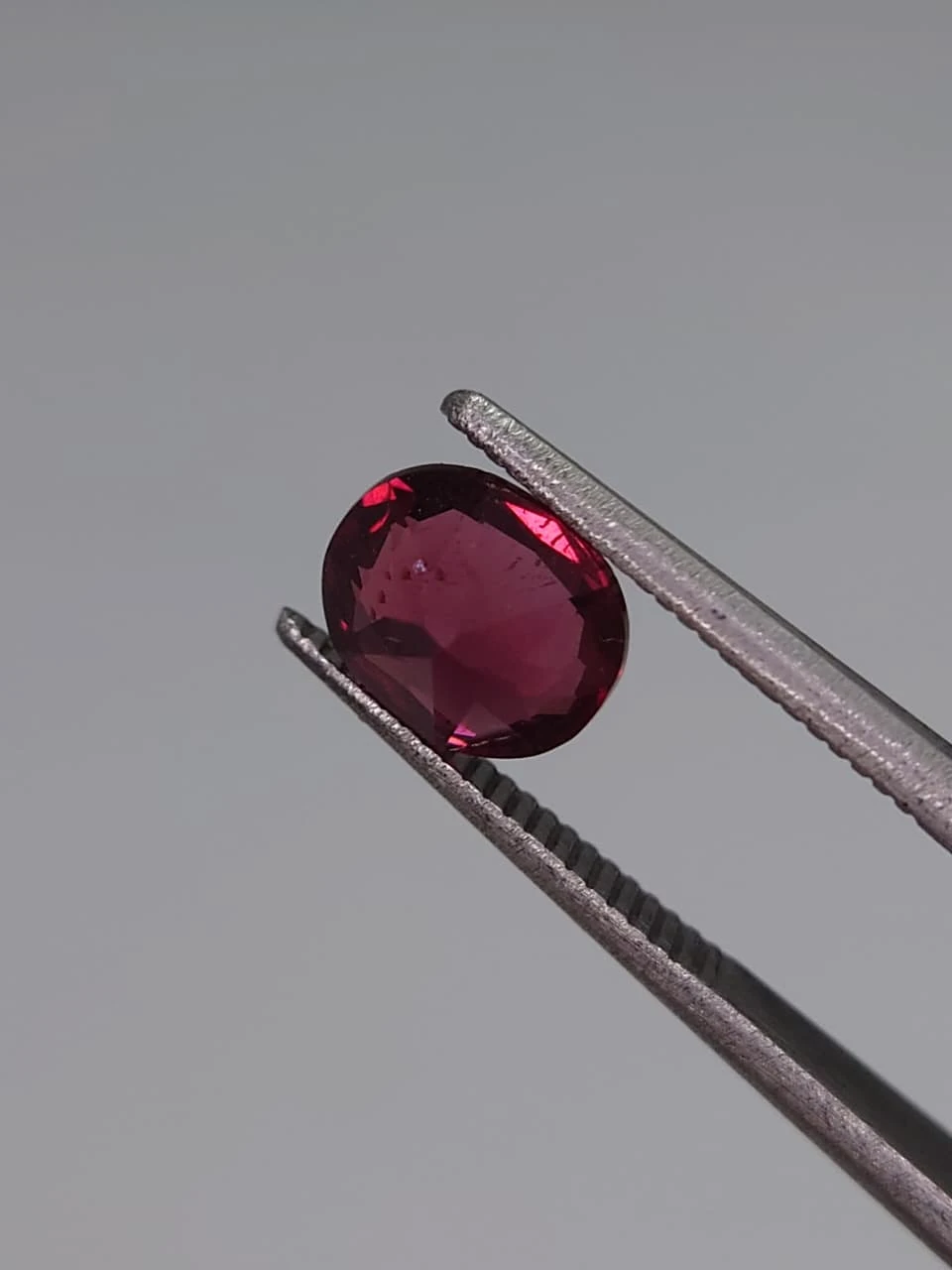 1.37ct Natural Oval Faceted Malaya Garnet from Tanzania — view 5